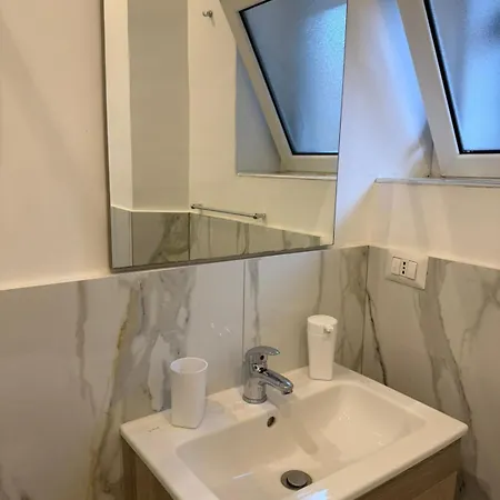 Apartament Maison Laezza *